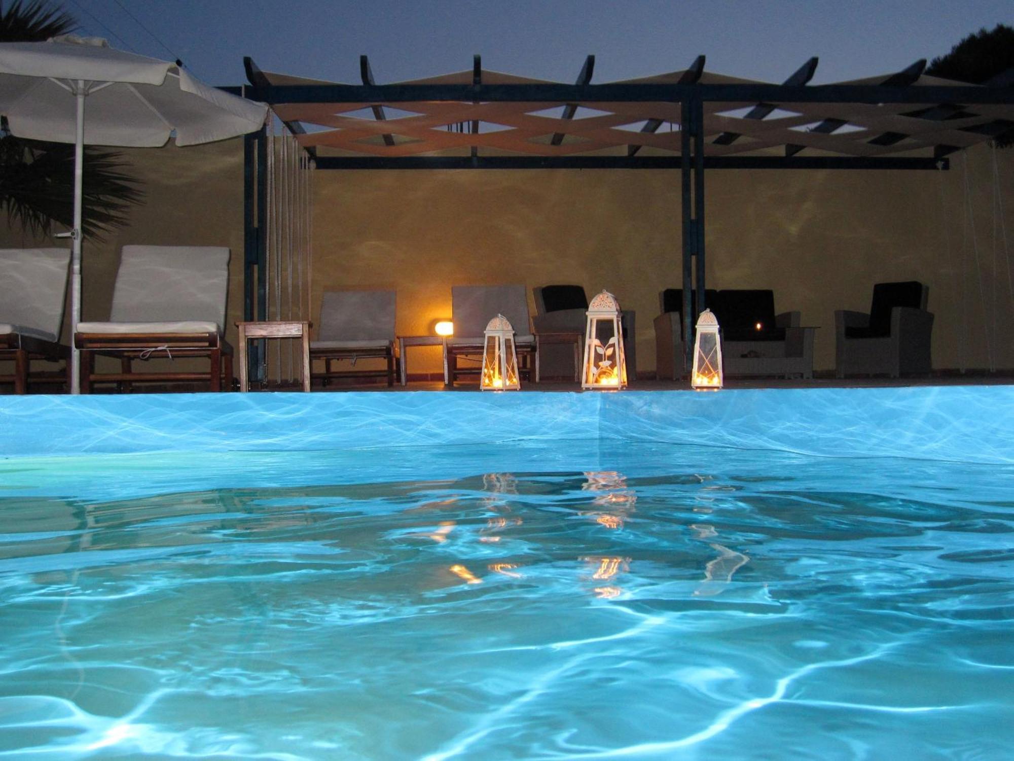 Melina Hotel Firá Buitenkant foto