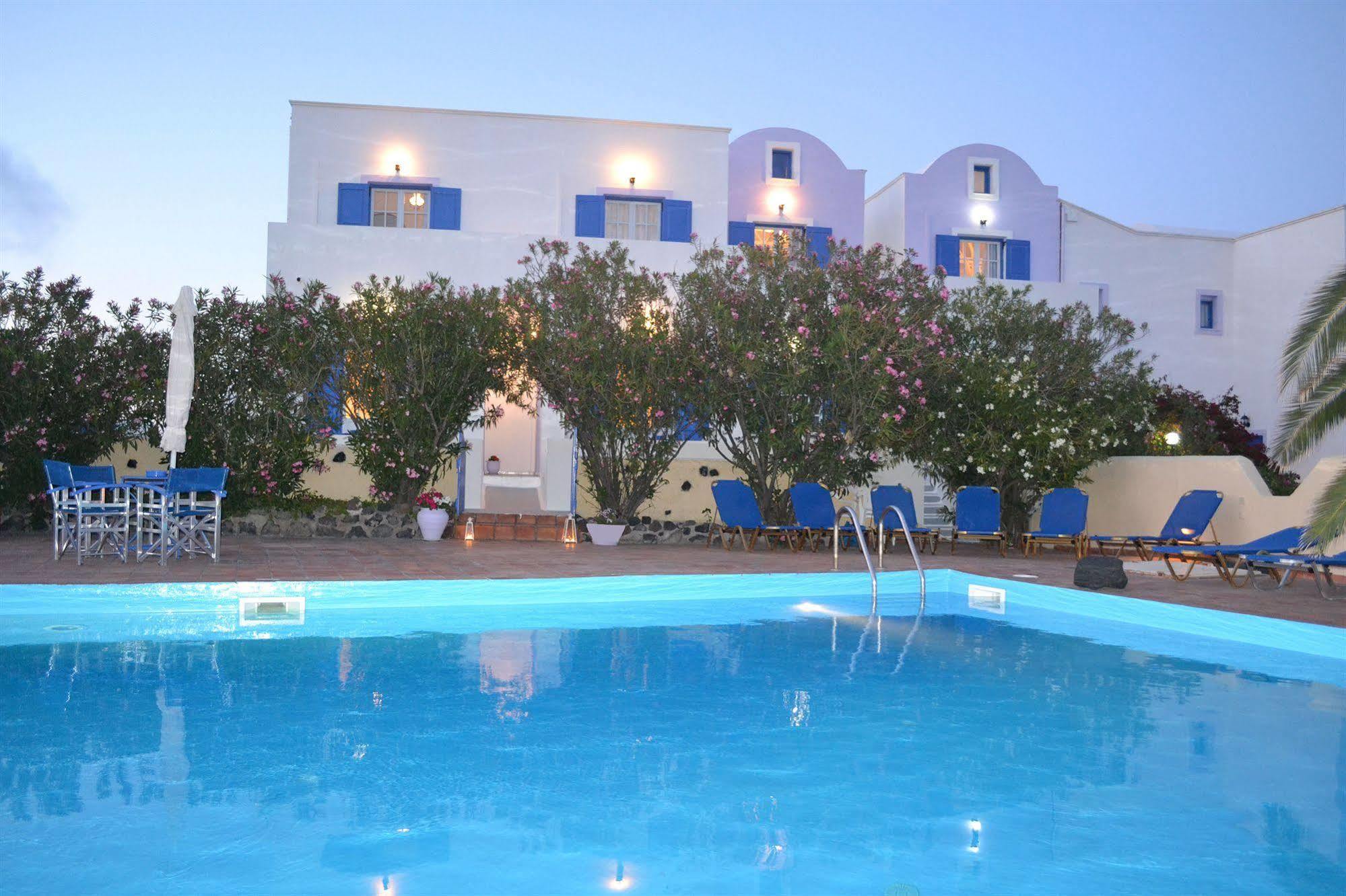 Melina Hotel Firá Buitenkant foto