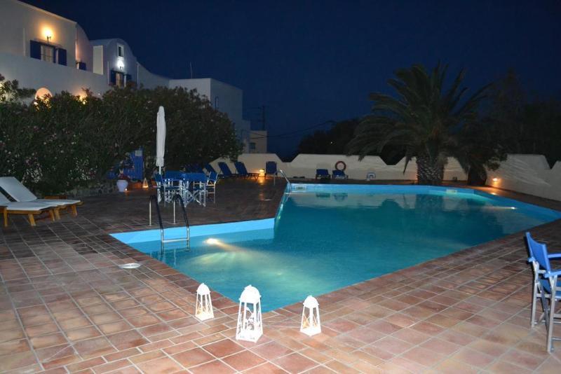 Melina Hotel Firá Buitenkant foto